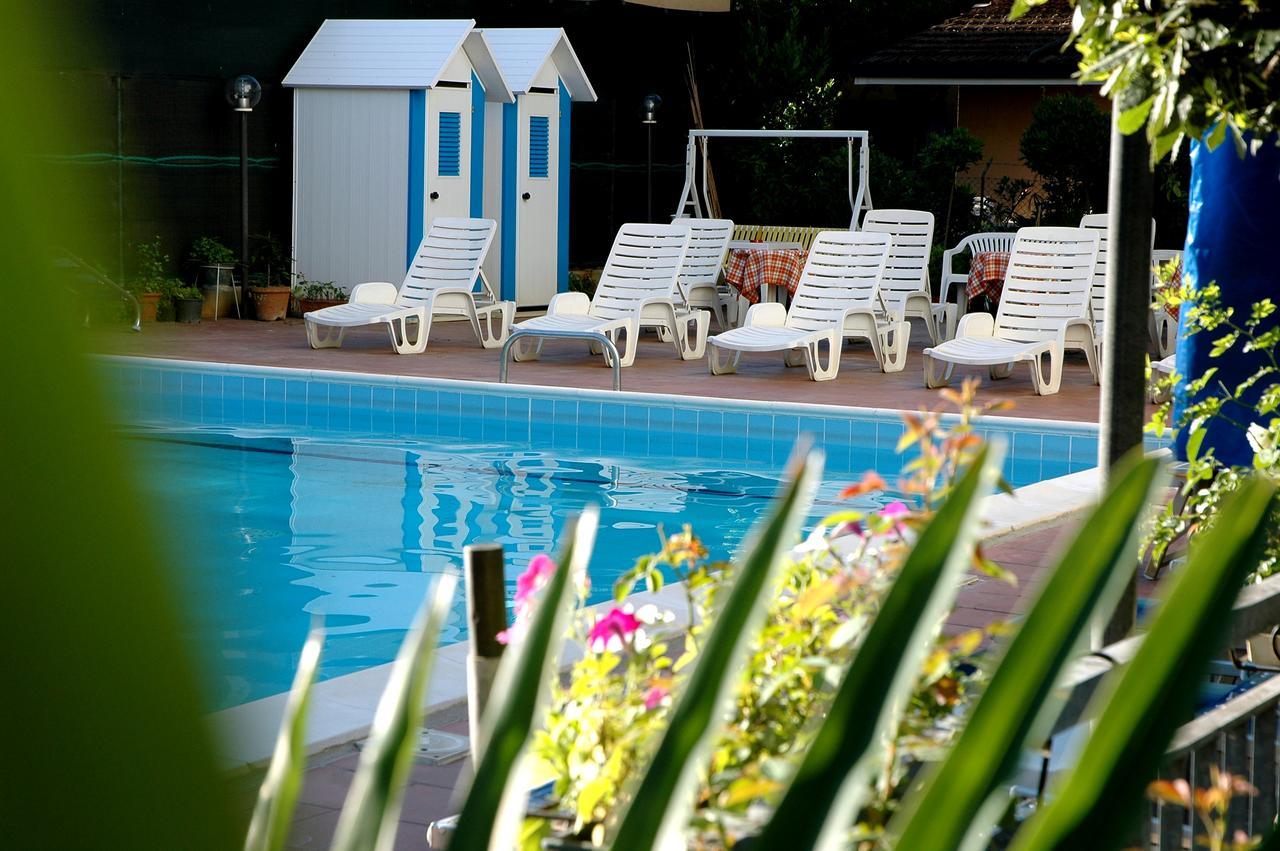 Roma Suite Apartments Cervia Ngoại thất bức ảnh
