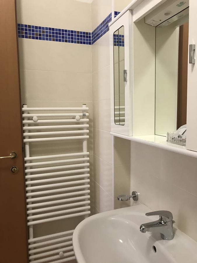 Roma Suite Apartments Cervia Ngoại thất bức ảnh